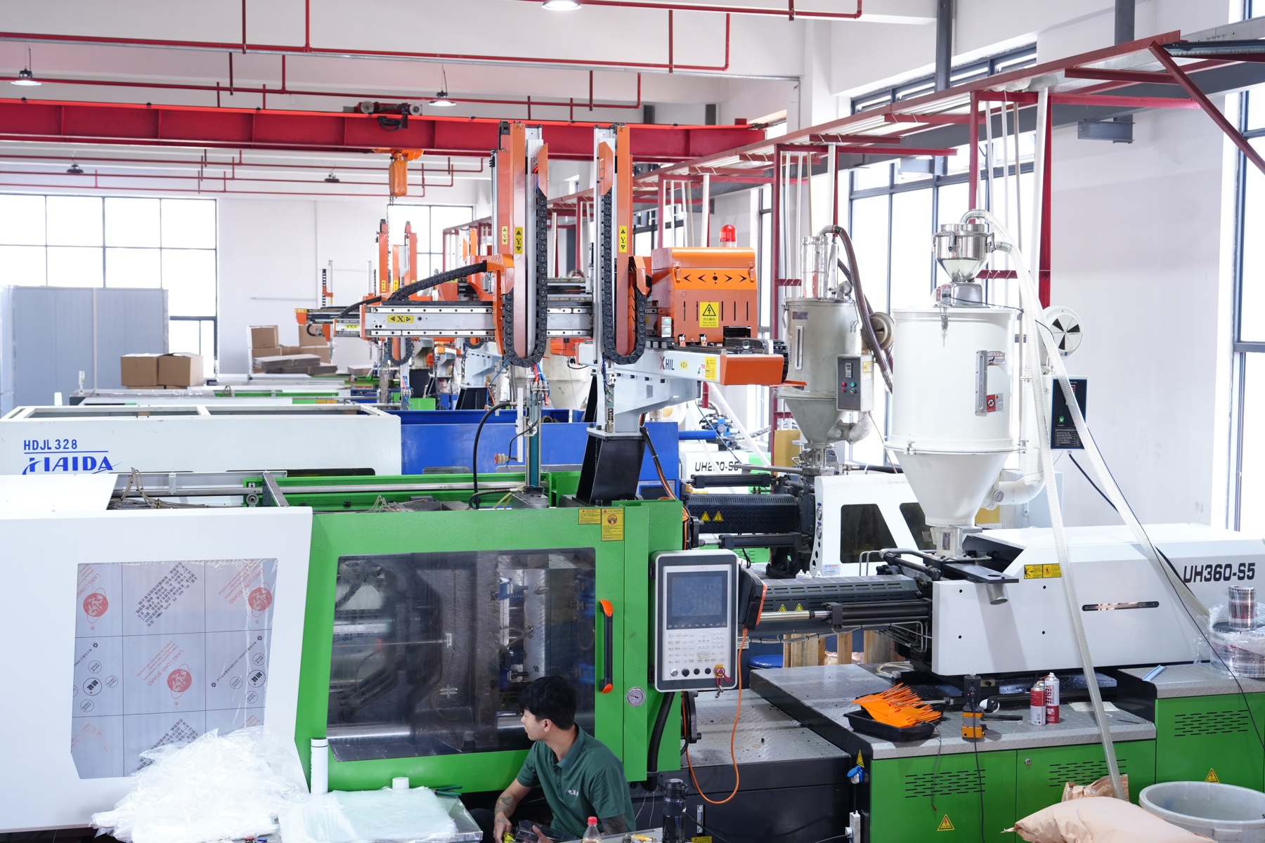 Injection molding line at DIANLETE factory